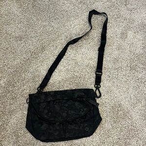 Lululemon crossbody foldover bag